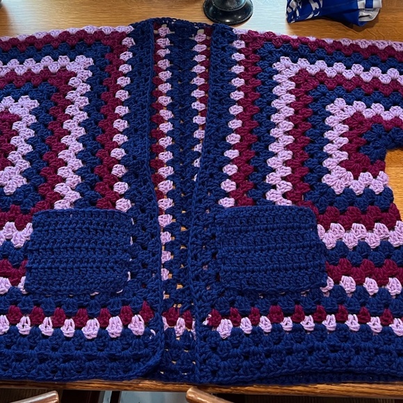 Handmade crochet cardigan - Picture 6 of 7